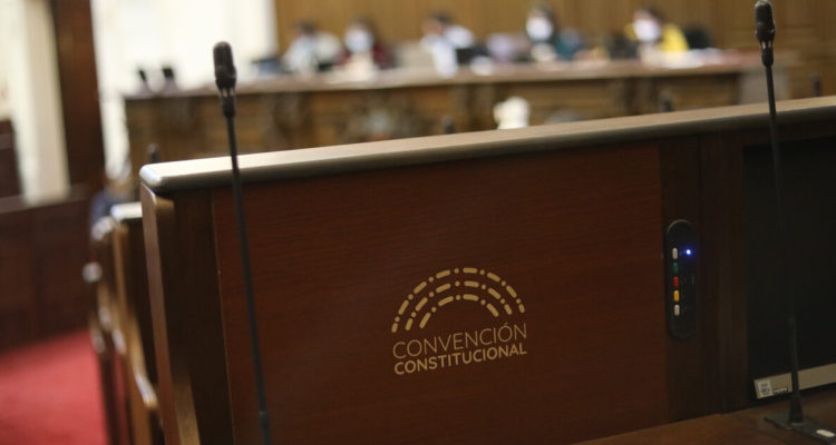 Convención vota esta semana derecho a propiedad marcada por discusión sobre los fondos de pensiones