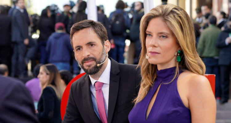 Los periodista Daniel Matamala y Mónica Rincón en medio del cambio de mando de 2018.