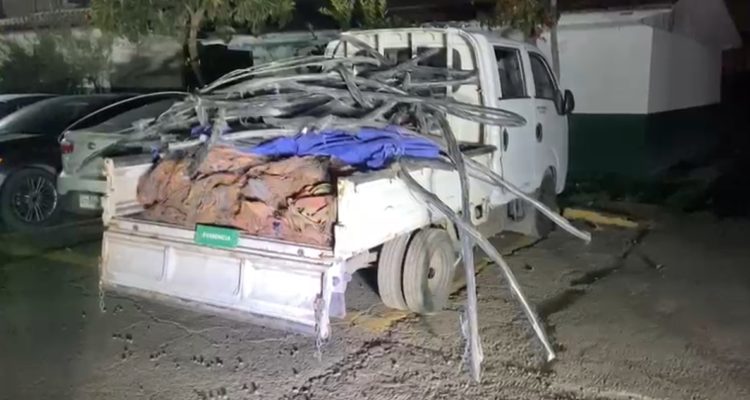 Cinco detenidos tras ser sorprendidos cargando cable robado en La Pintana