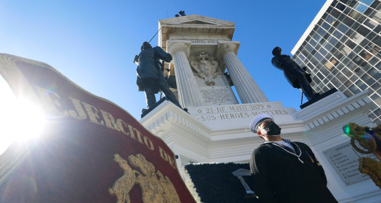 Tras 2 años vuelve desfile del 21 de Mayo en Valparaíso: tendrá 2 mil uniformados y visita de Boric