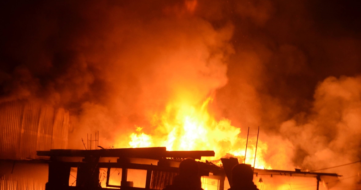 Dos personas mueren tras incendio en mediagua de Melipilla