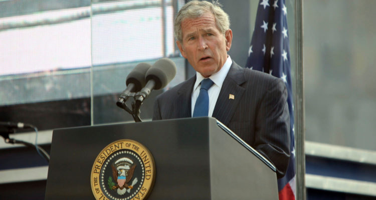 EEUU: arrestan a iraní acusado de conspirar para asesinar a George W. Bush