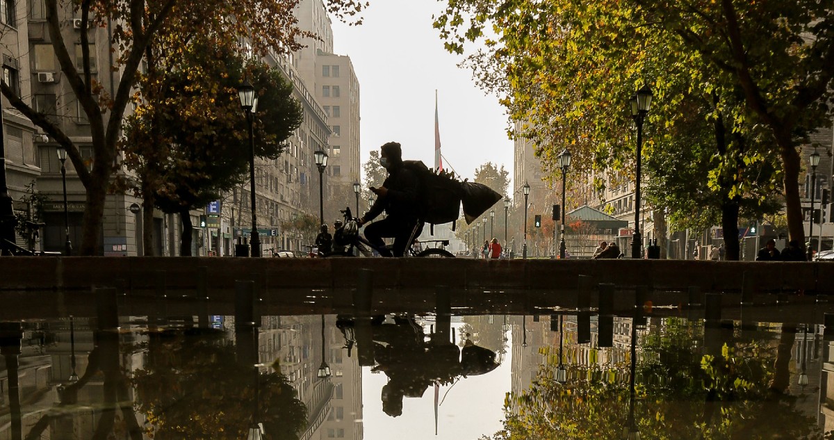 En Chile se han recuperado 92% de empleos perdidos en pandemia, pero escenario podría ralentizarse