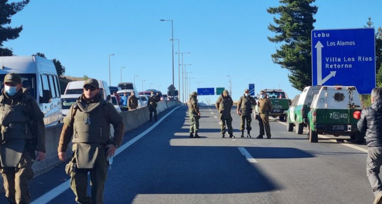 Encapuchados cortan ruta Cañete-Tirúa
