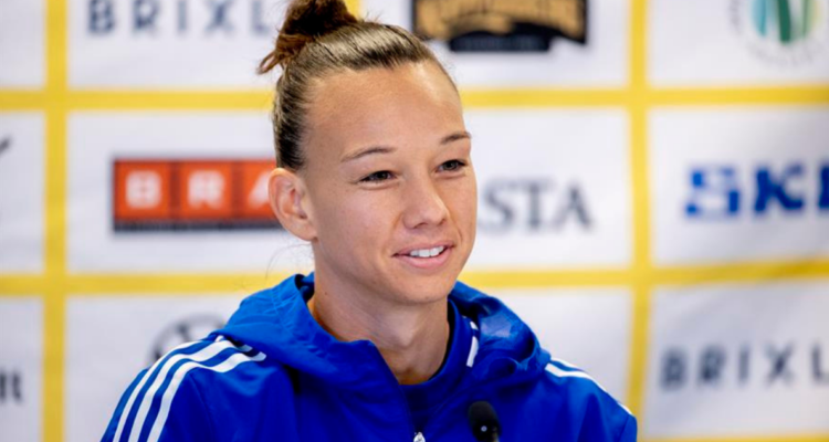 Christiane Endler tras lograr la Champions