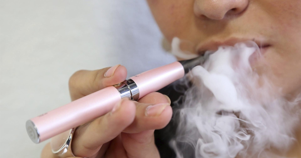 estudio-confirma-combinar-tabaco-cigarrillos-electronicos-no-reduce-riesgo-cardiovascular.jpg