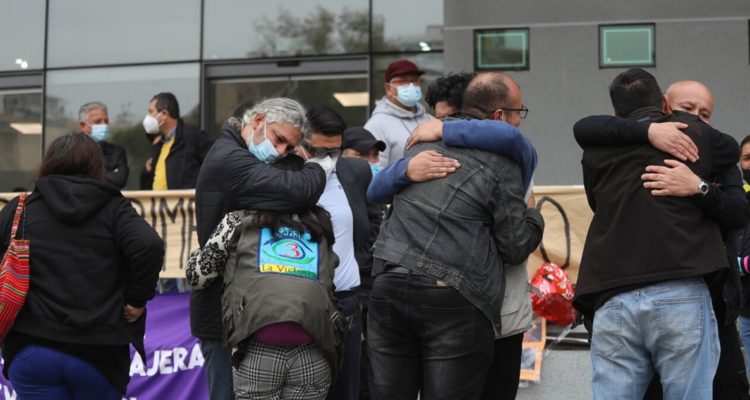 Familia de Francisca Sandoval pide evitar nuevos hechos de violencia afuera de la ex Posta Central