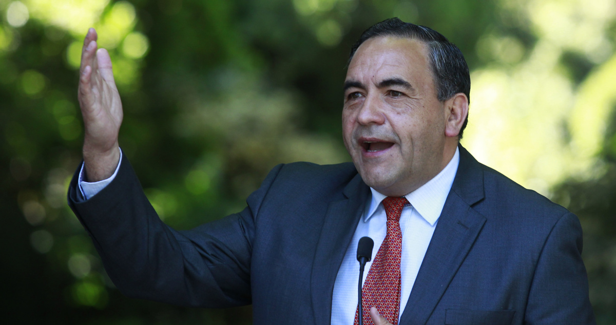 Fidel Espinoza aclara que no votará Rechazo pero insiste en críticas a la Convención