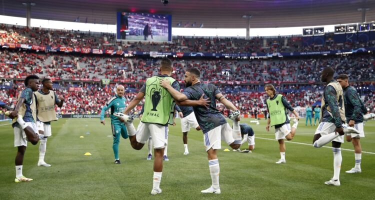 La final de Champions League se postergó varios minutos.