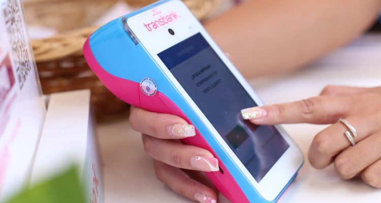 Transbank reporta nuevo crecimiento de uso de tarjetas: Destaca uso de crédito por sobre el débito