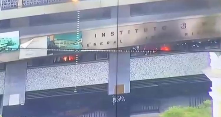 Fuego en Instituto Nacional