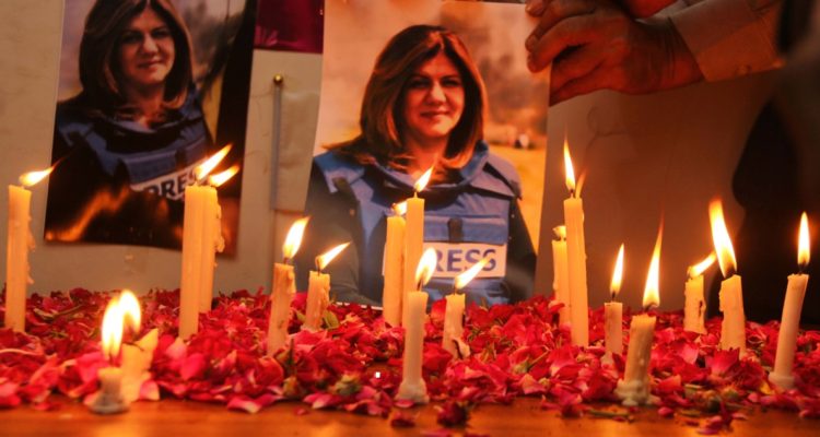 Un funeral de la periodista asesinada en Cisjordania.