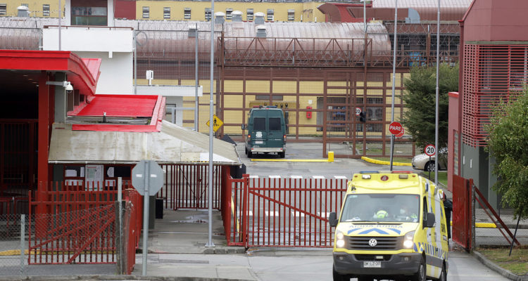 Gendarmes de cárcel Alto Bonito deponen movilización en Puerto Montt