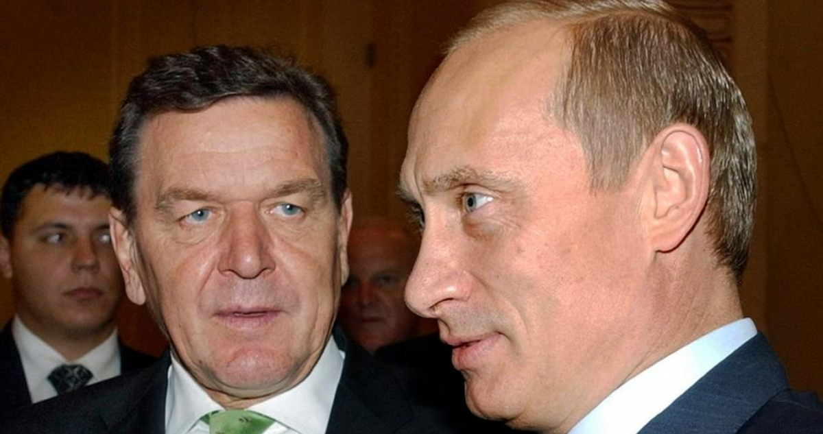Excanciller alemán Gerhard Schröder pierde parte de sus privilegios por vínculos con Rusia