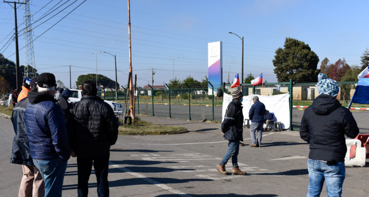 Gobierno desmiente a Enap y dice que negociación con subcontratados seguirá en la mañana