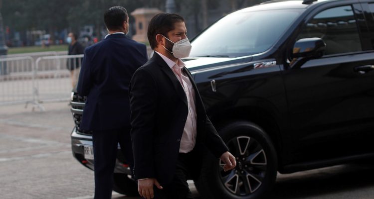 Boric, cuyo gobierno impulsa el estado intermedio para la Macrozona Sur