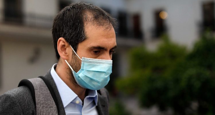 Gobierno destaca buen Imacec de marzo, pero aterriza que economía crecerá a menor ritmo en 2022