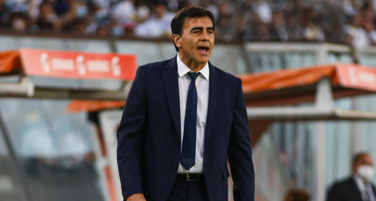 Gustavo Quinteros ya fue contactado desde La Roja.