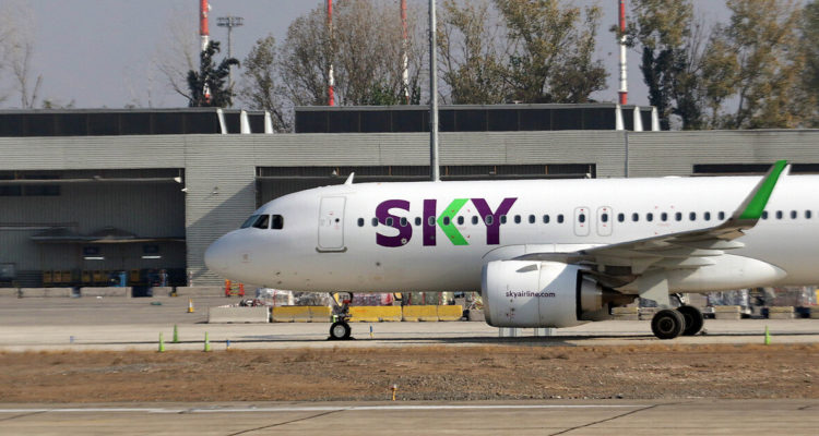 Avión de Sky Airline
