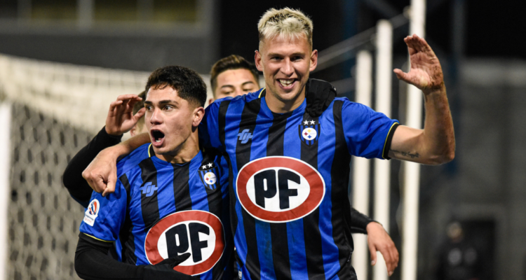 Huachipato derrota a Palestino y escala hasta la sexta posición del campeonato nacional.
