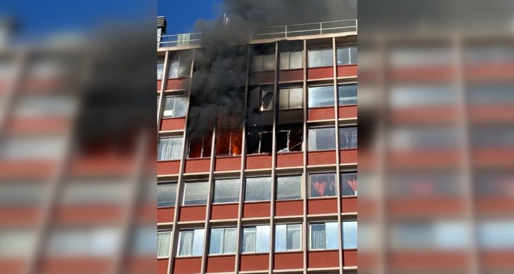 Incendio en edificio de Valparaíso