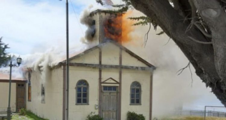incendio iglesia punta arenas