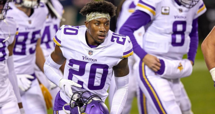 Muere el joven jugador, Jeff Gladney, tras protagonizar un choque automovilístico.