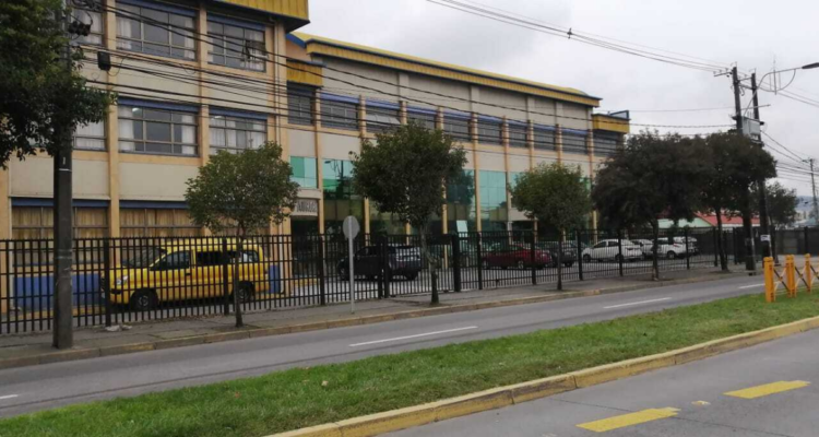 Apuñalan a joven afuera del Colegio Aurora de Chile en Chiguayante