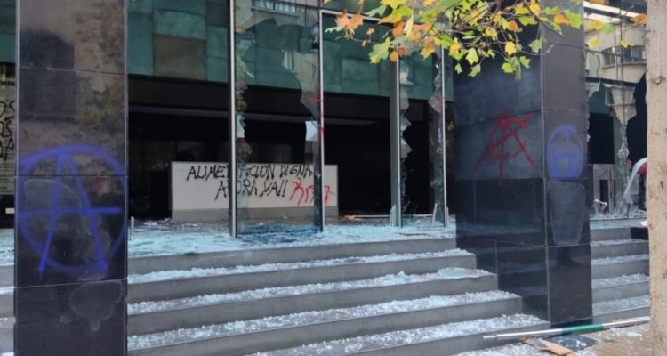 Incidentes de secundarios en Junaeb