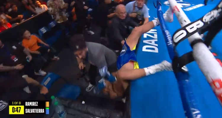 ‘Scrappy’ Ramírez mandó a su rival fuera del ring.