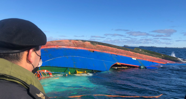tripulantes lancha volcó Calbuco