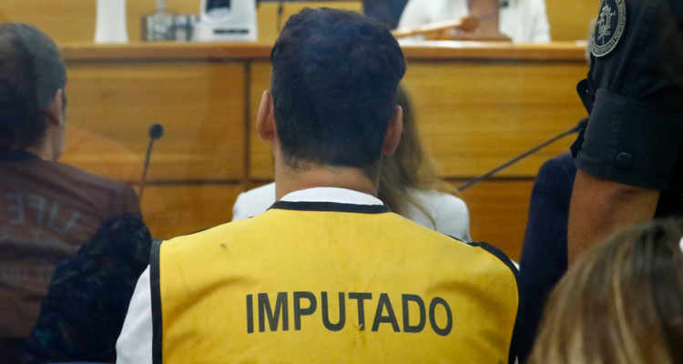 En libertad quedó detenido por agredir a guardias de Metro tras desalojo de ambulantes