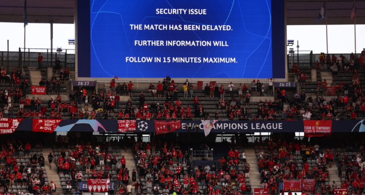 Hinchas de Liverpool generan caos en la entradas del Stade de France