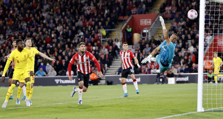 Liverpool venció a Southampton por Premier League.