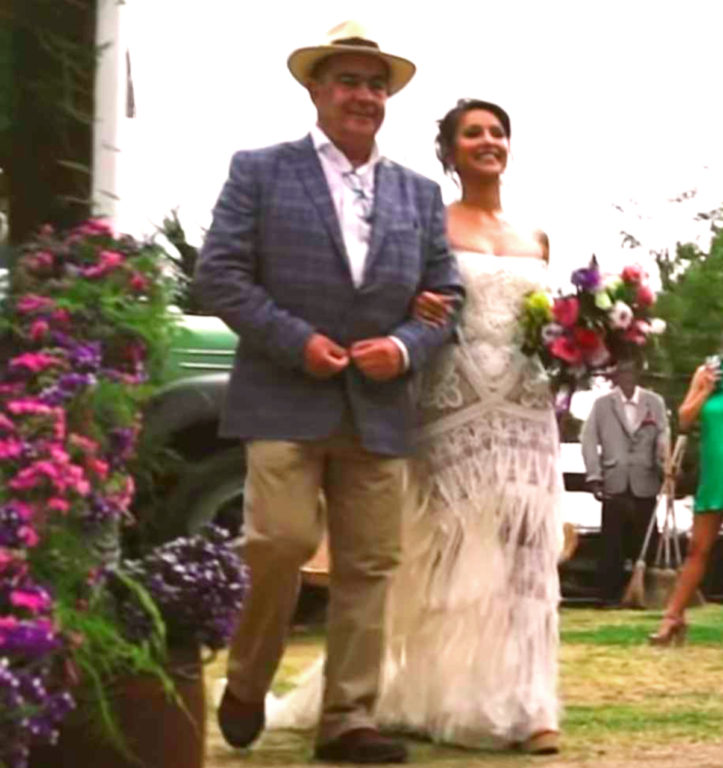 Denisse Rosenthal entrando a su boda con Camilo Zicavo