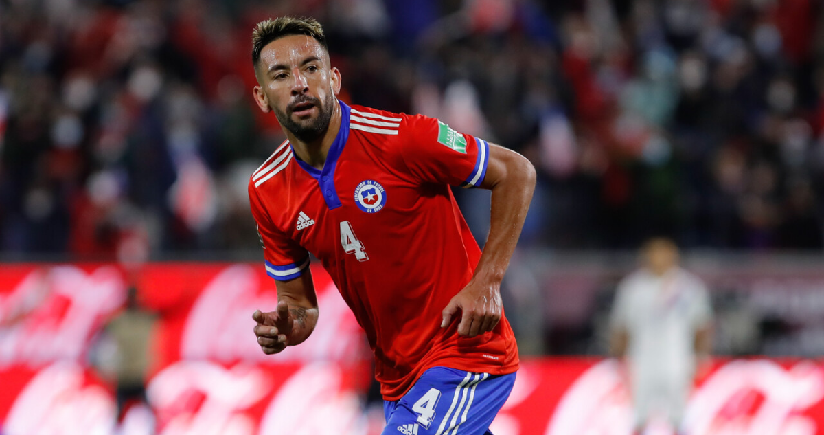 Mauricio Isla confirmó por qué se bajó de la Copa Kirin.