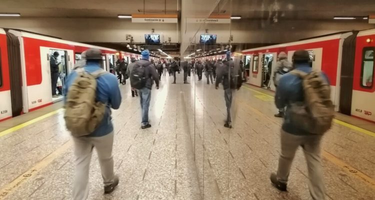 Metro reabre estaciones cerradas de la Línea 1: protesta complica servicio de Línea 2