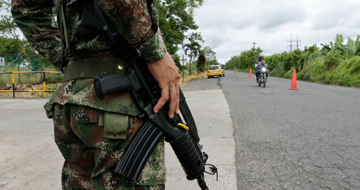 México grupo armado intercepta a periodistas que acompañaban a AMLO en viaje a Sinaloa