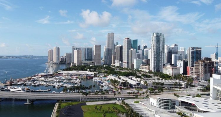 Miami entre las zonas que tienen los precios de arriendos de viviendas “más sobrevalorados” de EEUU