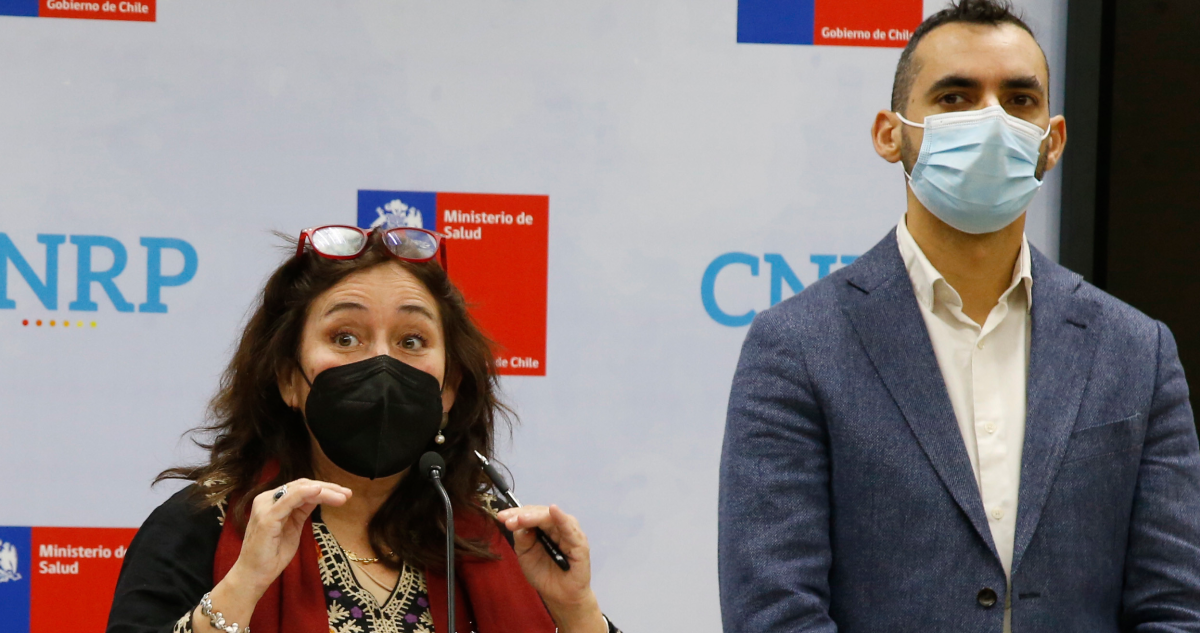 Foto contexto autoridades del Minsal y alza de contagios