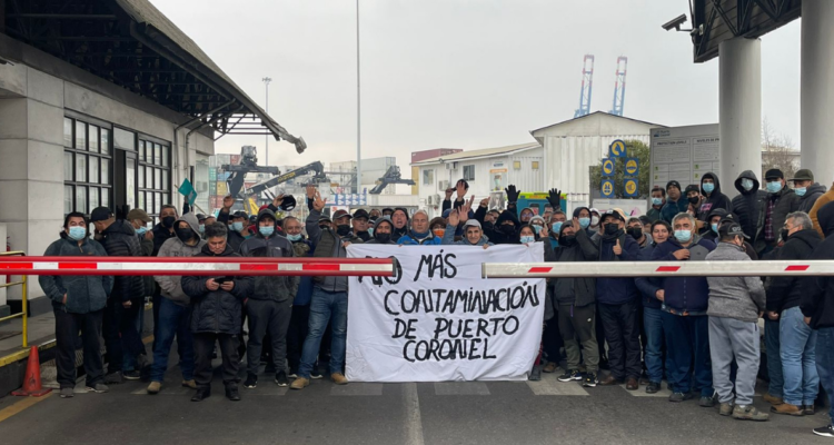 A 3 años del revestimiento de Carbón en el mar: pescadores exigen dialogar con Puerto de Coronel