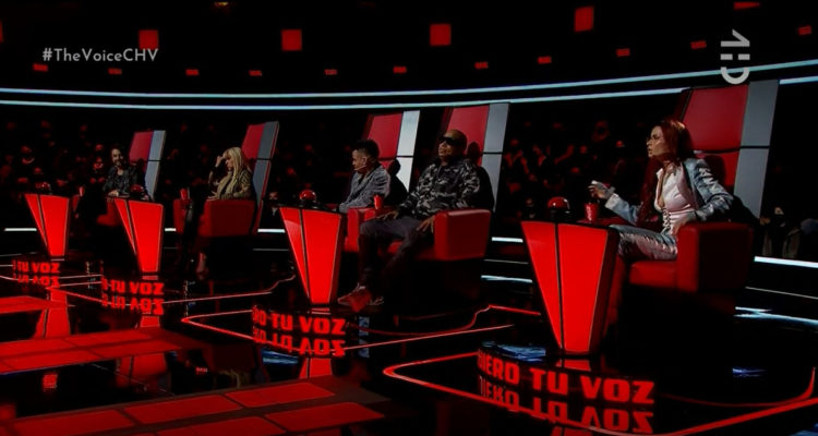 Coaches de The Voice Chile con nuevos trajes.