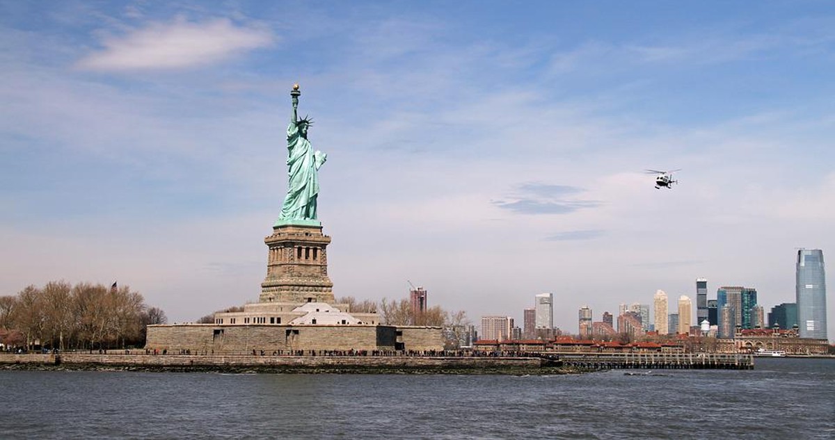 Nueva York pone fin a la “pretensión de renta”: Empresas deberán incluir sueldo en el aviso laboral