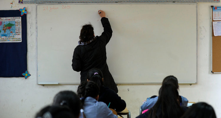 Osorno profesores de San Pablo levantan paralización tras acuerdo por deudas previsionales