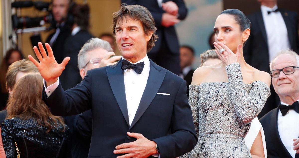 pilotos-ejercito-frances-homenajean-top-gun-tom-cruise-alfombra-roja-cannes