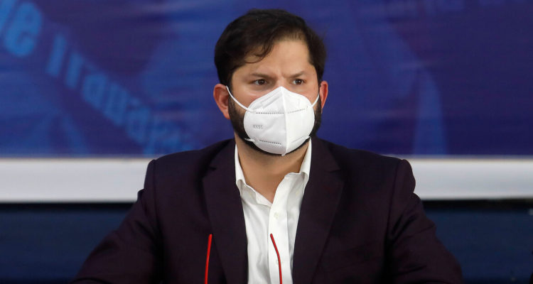 Boric anuncia trabajo para tener “estados intermedios” que incluyan a fuerzas militares