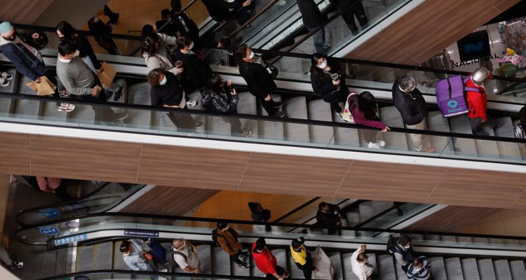 Foto contexto contagios diarios de covid-19