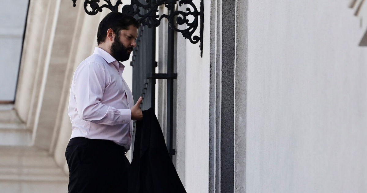Pulso Ciudadano: aprobación a Boric cae al 24,2% y rechazo a nueva constitución supera el 40%