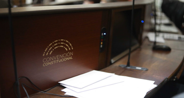 Nuevo Parlamento en 2026 y sin reelección de Boric: las primeras normas transitorias de la CC