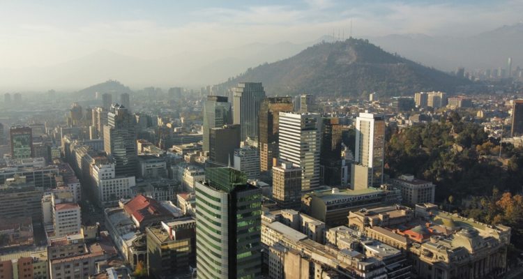 Región Metropolitana lidera tasa de incidencia de covid-19: casos suben un 52,7% en siete días
